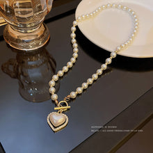 Load image into Gallery viewer, Fashion Imitation Pearls Collar Vinatge ABS Pearl Pendant Necklace For Women Simple OT Buckle Clavicle Chain Party Jewelry