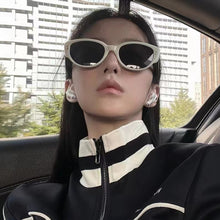 Load image into Gallery viewer, Individuality Simple Oval Sungalsses Women Men Vintage Retro Black Sun Glasses Female Fashion Classic Small Frame Shades