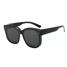 Load image into Gallery viewer, 1Pcs New Fashion Polarized Sunglasses Cover Over Myopia Prescription Glasses Portable Men Women Vintage Fishing Driving Eyewear