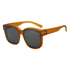 Load image into Gallery viewer, 1Pcs New Fashion Polarized Sunglasses Cover Over Myopia Prescription Glasses Portable Men Women Vintage Fishing Driving Eyewear