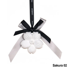 Load image into Gallery viewer, Car Interior Aromatherapy Rear View Mirror Pendant Solid Air Purifying Balm Plaster Tablet For Wardrobe Air Freshener Daisy Rose