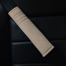 Load image into Gallery viewer, 2Pcs Car Seatbelt Covers Velvet Shoulder Soft Plush Cushion Adjustable Belt Cover for Truck Backpack Straps Accessories