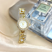 Load image into Gallery viewer, Retro Quartz Watch With Swam Shape Strap Ladies Bracelet Watches Women High Quality Silver Wristwatch Vintage Female Clock