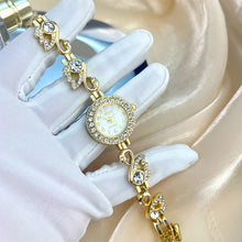 Load image into Gallery viewer, Retro Quartz Watch With Swam Shape Strap Ladies Bracelet Watches Women High Quality Silver Wristwatch Vintage Female Clock