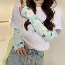 Load image into Gallery viewer, 1Pair Women Summer Ice Arm Sleeves Flower Pattern Sun Protection Sleeves Car Driving Cyclicing Arm Covers Outdoor Sunscreen Loose Ice Silk Sleeve