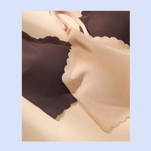 Load image into Gallery viewer, Seamless Bra For Women Plus-size Brassiere Top U-shaped no buckle Bralette Comfy Tops Sexy Lingerie Wire Free Ultra-thin Underwear