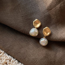 Load image into Gallery viewer, 925 Sterling Silver Baroque Shaped Irregular Earrings For Women Freshwater Pearl Stud Earrings Tassels Jewelry Accessories For Female Exquisite Gifts