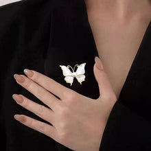 Load image into Gallery viewer, Fashion Flying Butterfly Brooch For Women Luxury Crystal Tassel Lapel Pins Animal Insect Brooches Beautiful Wedding Jewelry Lovely Accessories