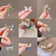Load image into Gallery viewer, Fashion Flying Butterfly Brooch For Women Luxury Crystal Tassel Lapel Pins Animal Insect Brooches Beautiful Wedding Jewelry Lovely Accessories