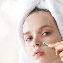 Load image into Gallery viewer, Stainless Steel Pore Cleaning Tool Blackhead and Acne Cleaner Acne Cleaning and Beauty Shovel Makeup Remover Tool
