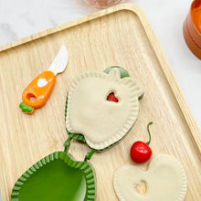 Load image into Gallery viewer, Cookie Stamp DIY Halloween Pumpkin Apple Acorn Biscuit Baking Mold 3D Cookie Plunger Cutter for Kids Kitchen Tools Christmas