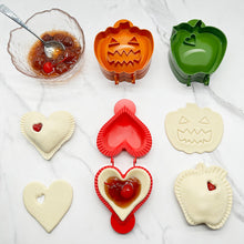 Load image into Gallery viewer, Cookie Stamp DIY Halloween Pumpkin Apple Acorn Biscuit Baking Mold 3D Cookie Plunger Cutter for Kids Kitchen Tools Christmas