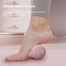 Load image into Gallery viewer, Handheld Fascia Ball Magnetic Therapy Acupoint Massage Muscle Relaxation Fascia Ball Shoulder Neck Back Leg Massage Soothing Fascia Ball