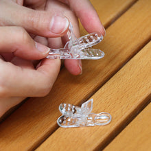 Load image into Gallery viewer, 5PCS Multi-Functional Plastic Duck Beak Clamp Strong Bite Crocodile Inverted Tooth Design Backpack Tent File Clamp