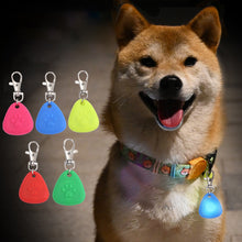 Load image into Gallery viewer, Pet Night Walking Safety Light Pendant Dog Puppy Led Silicone Triangle Glowing Collar Flashing Pendant Outdoor Hiking Backpack Bag Lights