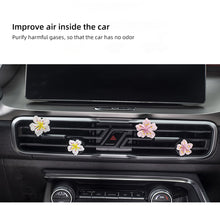 Load image into Gallery viewer, Car Interior Peach Flower Daisy Flower Perfume Clip Car Aromatherapy Air Conditioner Fresh Car Decoration Auto Aromatizante Para