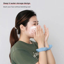 Load image into Gallery viewer, Silicone Waterproof Face Washing Wrist Strap Soft Comfortable Moisture Resistant Cuffs Splash Proof Wristband for Adults Children