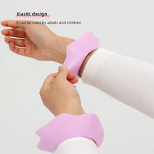 Load image into Gallery viewer, Silicone Waterproof Face Washing Wrist Strap Soft Comfortable Moisture Resistant Cuffs Splash Proof Wristband for Adults Children