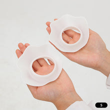 Load image into Gallery viewer, Silicone Waterproof Face Washing Wrist Strap Soft Comfortable Moisture Resistant Cuffs Splash Proof Wristband for Adults Children