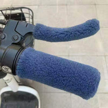 Load image into Gallery viewer, 4Pcs Universal Motorcycle Electric Vehicle Handle Covers Handlebar Cover Coldproof Warm Padded Models Winter