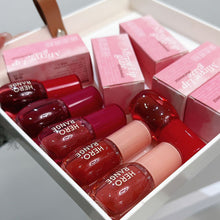 Load image into Gallery viewer, Red Mirror Lip Glaze Water Light Moisturizing Non-stick Cup Highly Pigmented Red Liquid Lipstick Lips Makeup Cosmetic