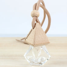 Load image into Gallery viewer, Transparent Glass Fragrance Bottle 8ml Vehicle Mounted Fragrance Perfume Bottle Pendant Mini Indoor Fragrance Bottle Perfume Sample Bottle