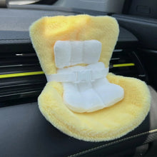 Load image into Gallery viewer, Suitable for 17cm Cute Doll Cute Car Safety Seat Car Air Outlet Decoration Car Interior Decoration Ornament