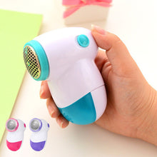 Load image into Gallery viewer, Portable Hair Ball Trimmer Mini Electric Hair Ball Remover Clothes Blanket Trimmer Care Tools
