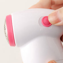 Load image into Gallery viewer, Portable Hair Ball Trimmer Mini Electric Hair Ball Remover Clothes Blanket Trimmer Care Tools