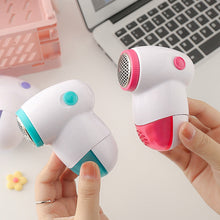 Load image into Gallery viewer, Portable Hair Ball Trimmer Mini Electric Hair Ball Remover Clothes Blanket Trimmer Care Tools