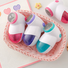 Load image into Gallery viewer, Portable Hair Ball Trimmer Mini Electric Hair Ball Remover Clothes Blanket Trimmer Care Tools