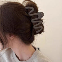 Load image into Gallery viewer, Simple Niche Curvilinear Shape Hairpin Hair Claw Clip Solid Color Durable Headwear Hair Clip Hair Accessory for Women