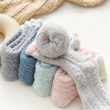 Load image into Gallery viewer, Comfortable Cold Resistant Coral Fleece Socks Women's Mid-tube Socks Autumn Winter Fleece Thick Warm Socks Plush Floor Socks