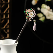 Load image into Gallery viewer, Tassel Hairpin Multiple Flower Shapes Wooden Updo Hair Clasp Retro Minimalist Temperamental Headwear Hair Accessory for Women