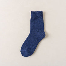 Load image into Gallery viewer, Men's Mid-tube Socks Autumn Winter Thickened Fleeced Warm Looped Stockings Comfortable Breathable Cold Resistant Socks