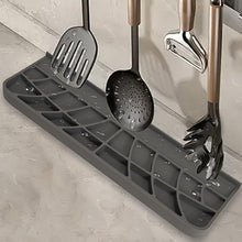 Load image into Gallery viewer, Silicone Flow Guide Drain Pad Slope Drain Pad Simple Bowl and Dish Drying Filter Pad Thermal Insulation Pad