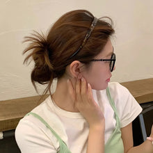 Load image into Gallery viewer, U-shaped Glasses Headband Simple Non-slip Comb Tooth Hair Hoop Headband Headwear Hair Styling Accessories for Women