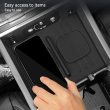 Load image into Gallery viewer, Car Phone Non-slip Wireless Charging Pad Charger Mat Silicone Protective Pad for Hyundai Santa Fe 2024 Accessories