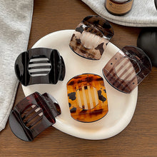 Load image into Gallery viewer, Retro Tortoiseshell Updo Hair Clip Elegant Simple Non-slip Hairpin Hair Claw Clip Headwear Hair Accessory for Women