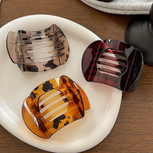 Load image into Gallery viewer, Retro Tortoiseshell Updo Hair Clip Elegant Simple Non-slip Hairpin Hair Claw Clip Headwear Hair Accessory for Women