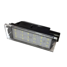 Load image into Gallery viewer, 1PC Car LED License Plate Lights Number Plate Lamp Replacement Canbus Error Free Car 12V Light For Renault Clio 3 4 Espace 5 Kangoo 2 Master 2 3 Megane 2 3 cc Twingo 2 3 Twizy Vel Satis