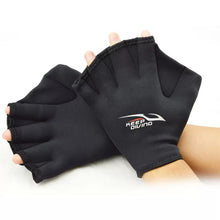 Load image into Gallery viewer, 1Pair 2MM Diving Swimming Training Webbed Gloves Wrist Adjustable Imitation Duck Feet Open Fingers Design Diving Equipment