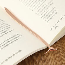 Load image into Gallery viewer, 1PC Cute Bird & Cat Metal Alloy Book Clip Cartoon Animal Bookmark Anti-Rust Student Reading Assistant School Office Supplies