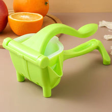 Load image into Gallery viewer, Easy Carry Manual Citrus Juicer Original Taste Compact Eco-Friendly Hand Press Manual Fruit Squeezer Fresh Homemade Tool Yoga Healthy Diet