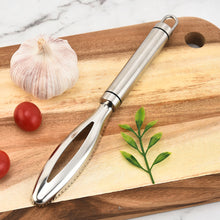 Load image into Gallery viewer, Stainless Steel Fish Scaler Fish Descaler Tool Rustproof Kitchen Gadget Fish Knife Cleaning Peeling Skin Scraper Kitchen Artifact Tools