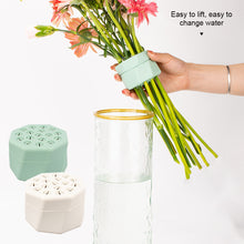 Load image into Gallery viewer, Silicone Spiral Flower Arranger Rotatable Home Decoration Vase Flower Arranger Vase Flower Arrangement Auxiliary Tool