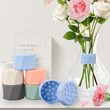 Load image into Gallery viewer, Silicone Spiral Flower Arranger Rotatable Home Decoration Vase Flower Arranger Vase Flower Arrangement Auxiliary Tool