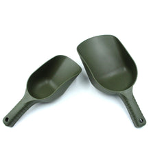 Load image into Gallery viewer, Carp Fishing Baiting Throwing Spoon Fishing Lure Casting PP Shovel Bait Scoop Carp Fishing Tool For Feeding Particles Bonito Carp