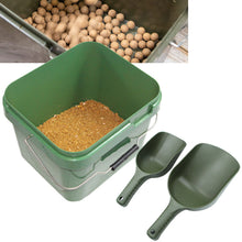 Load image into Gallery viewer, Carp Fishing Baiting Throwing Spoon Fishing Lure Casting PP Shovel Bait Scoop Carp Fishing Tool For Feeding Particles Bonito Carp
