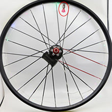 Load image into Gallery viewer, 1Pair Gemstone Bicycle Valve Light Vibration Type Tire Light For American And French Valve Stem Cycling Equipment